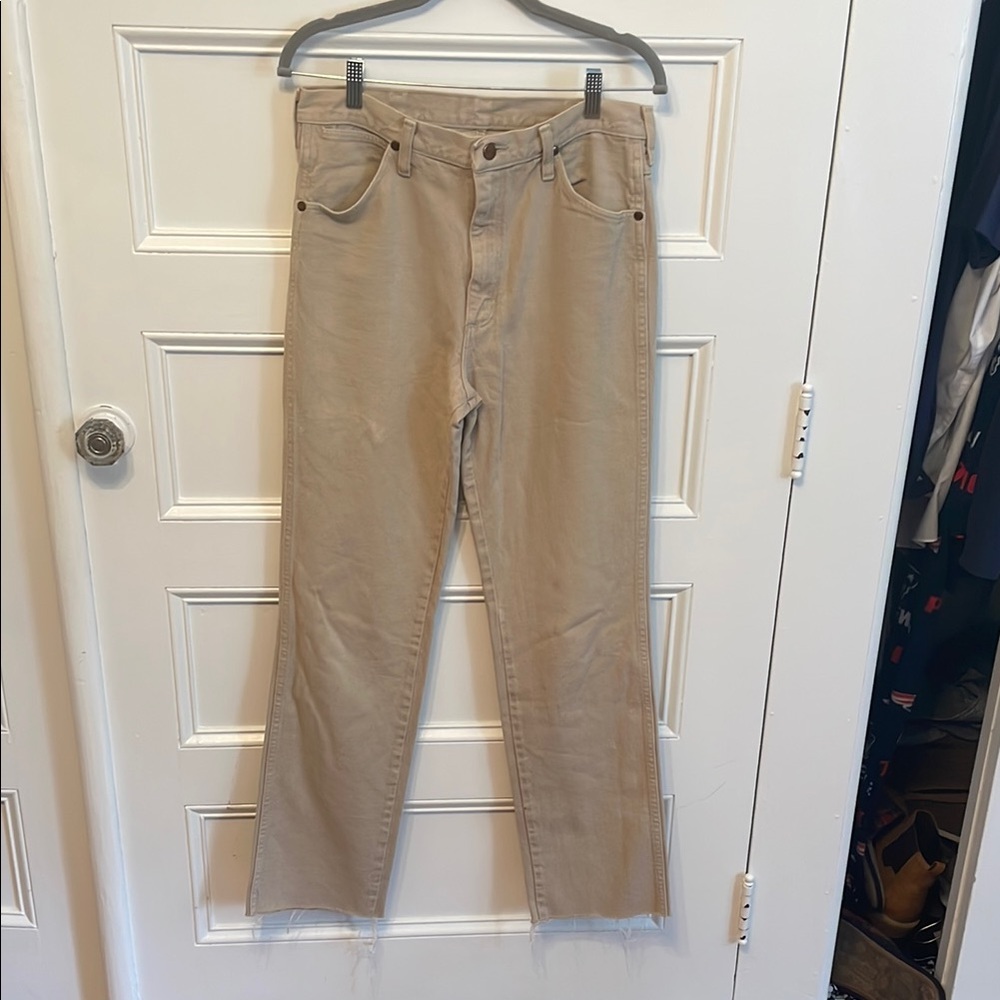Wrangler Tan Straight Leg Pants Versatile Style
